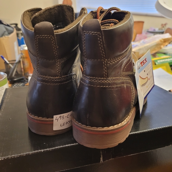 Man's Boots - Picture 2 of 10